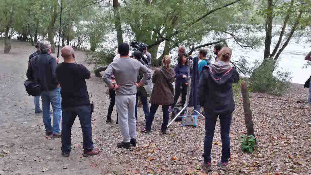 Acteur et équipe de Léonis Production en tournage pour une fiction à proximité du Rhône