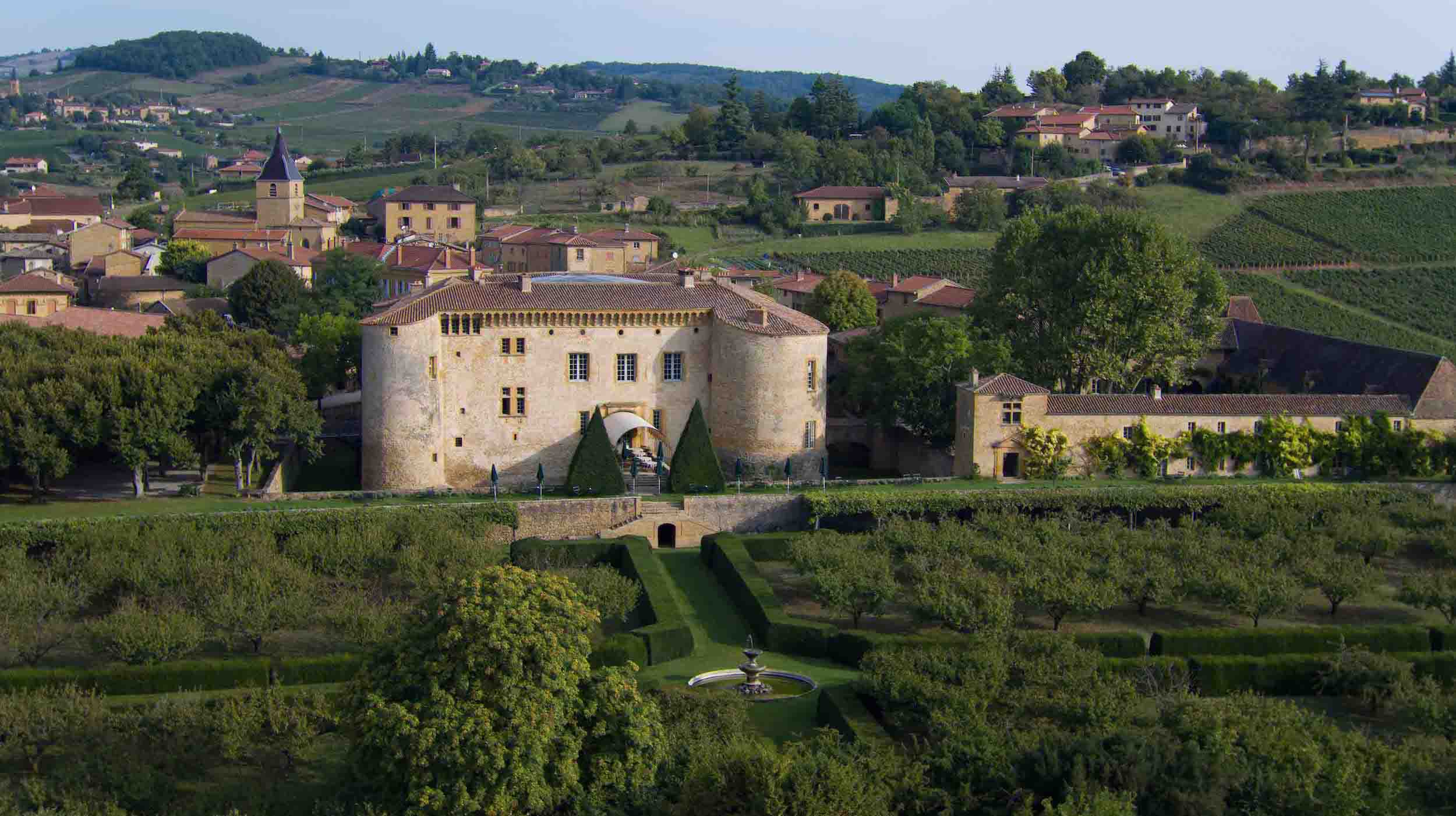 Vue aérienne par drone château de bagnols