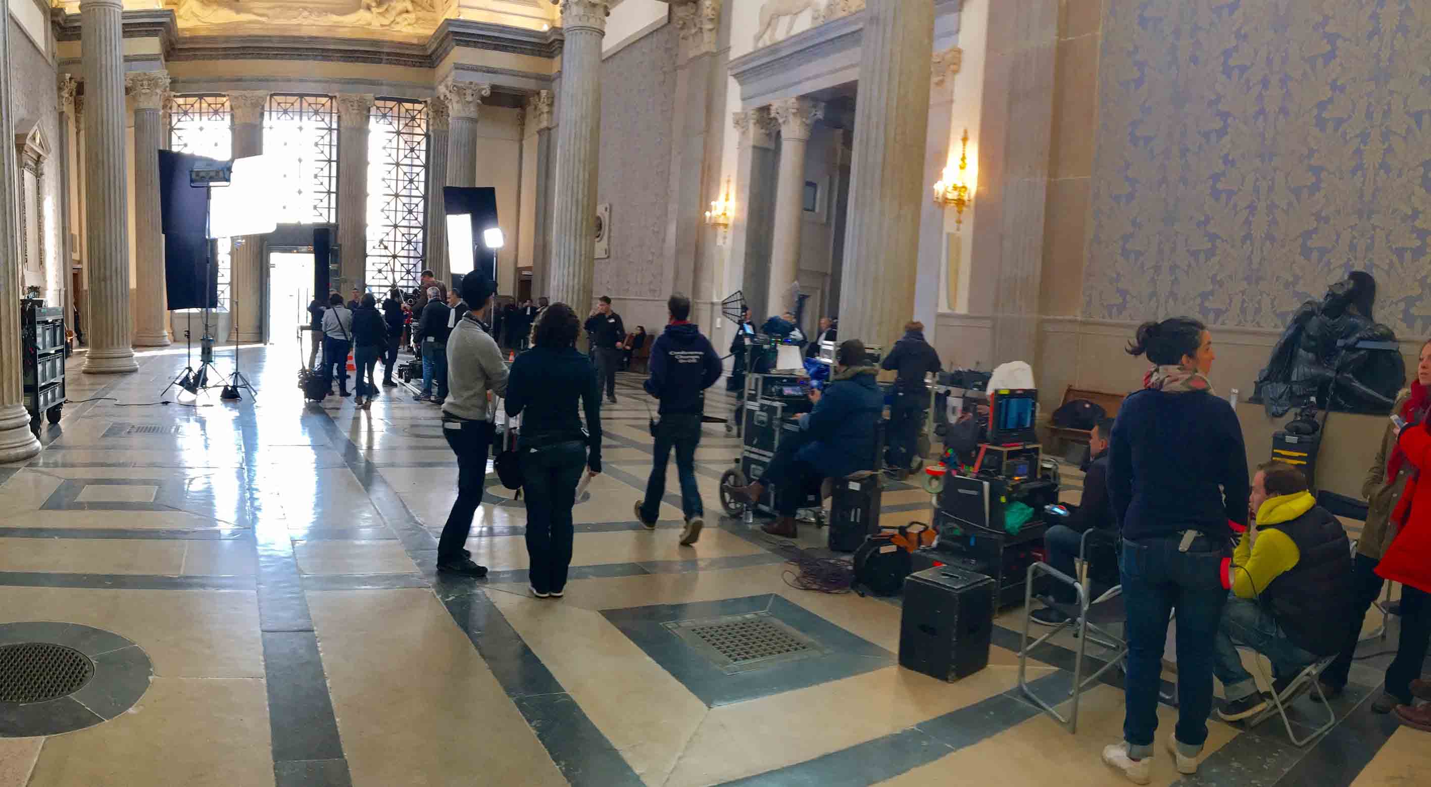 Matériel de tournage pour fiction dans palais de justice Lyon