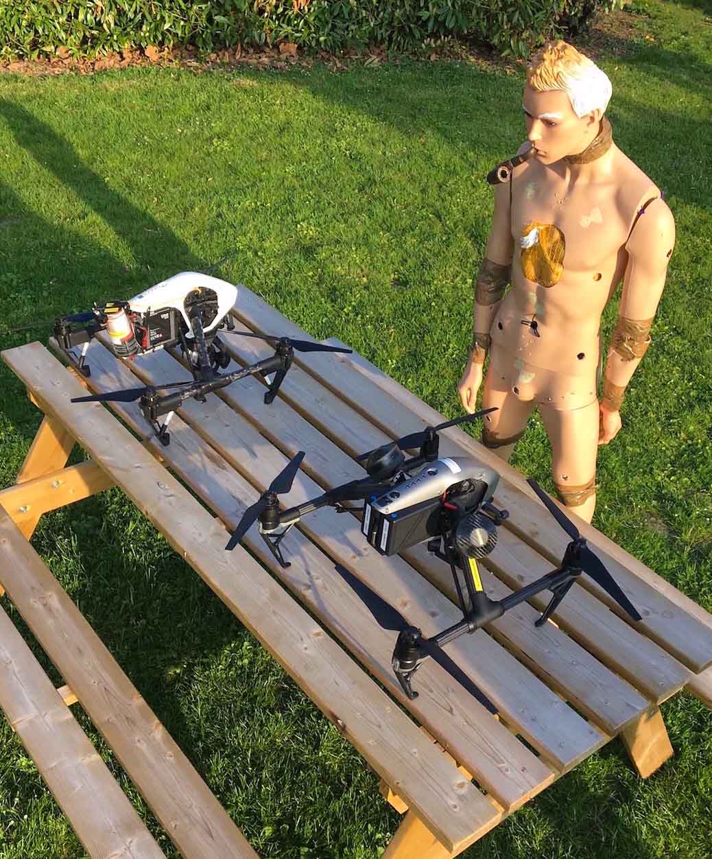 Drones et mannequin pour tournage fiction