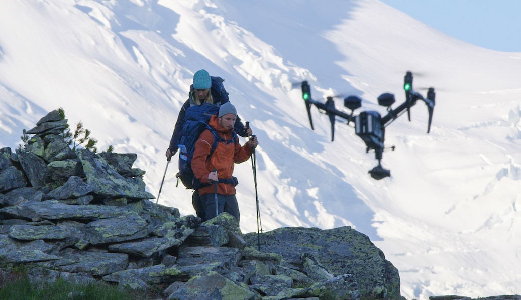 Tournage image aérienne en montagne