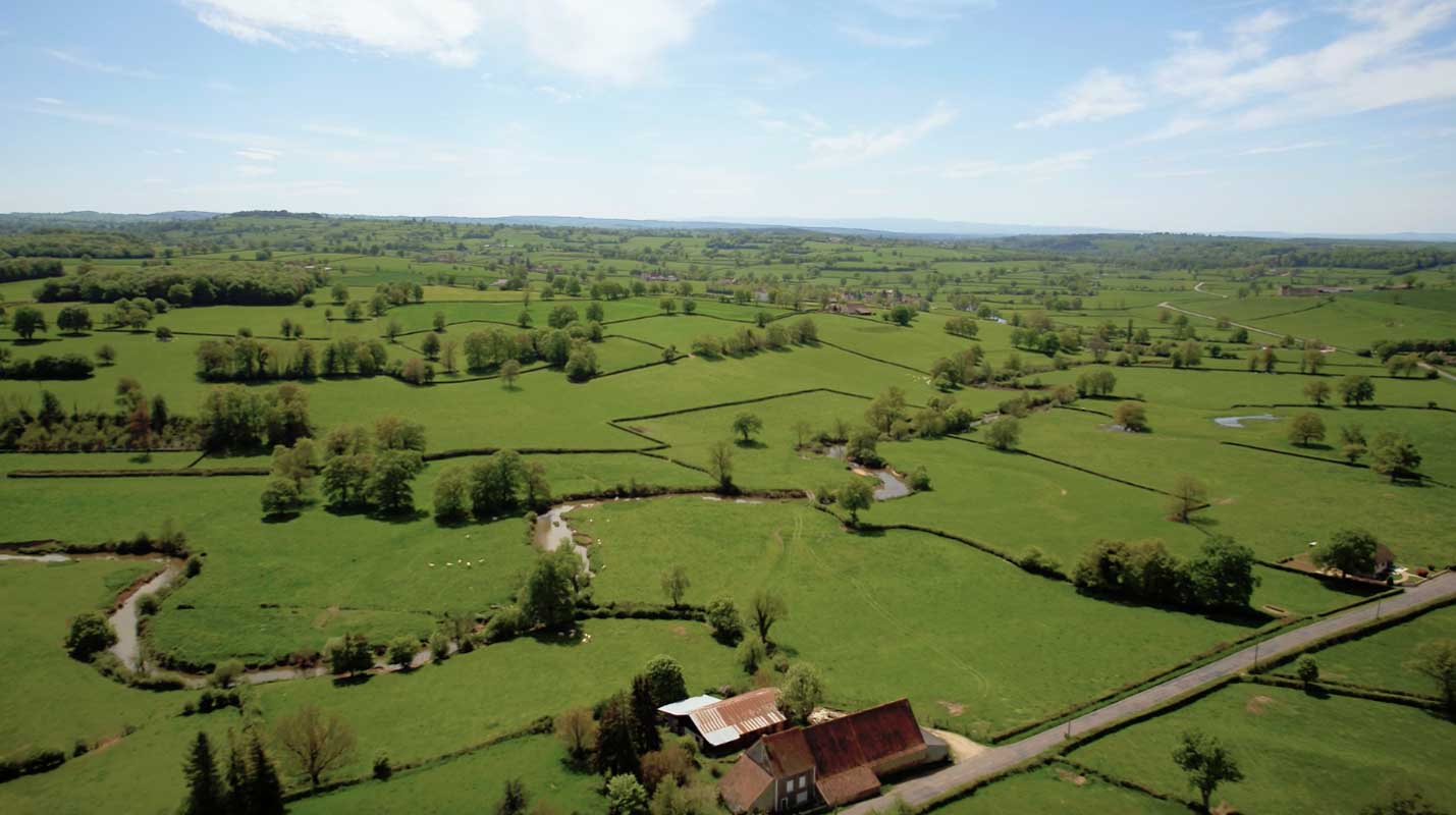 Bocage Charolais Saone et loire film aérien Drone