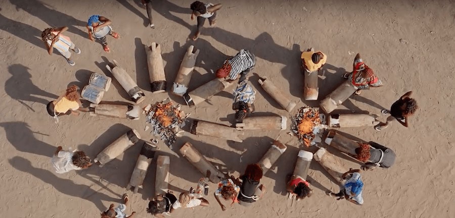 Arthus Bertrand Femmes vue du ciel par drone