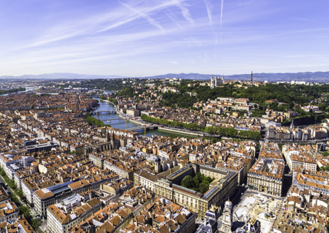 Paysage de la ville de Lyon vu par drone